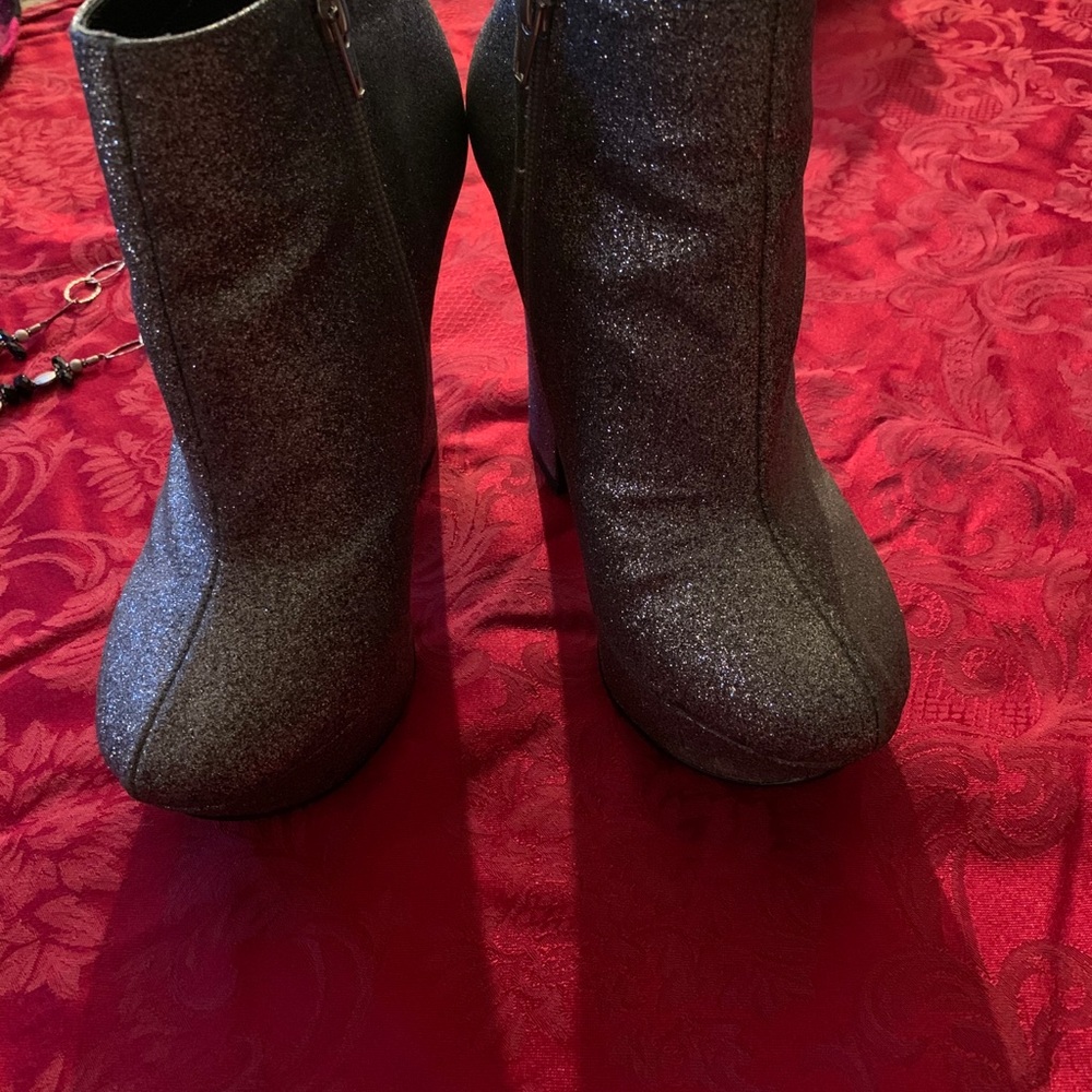 Silver Boots - image 2